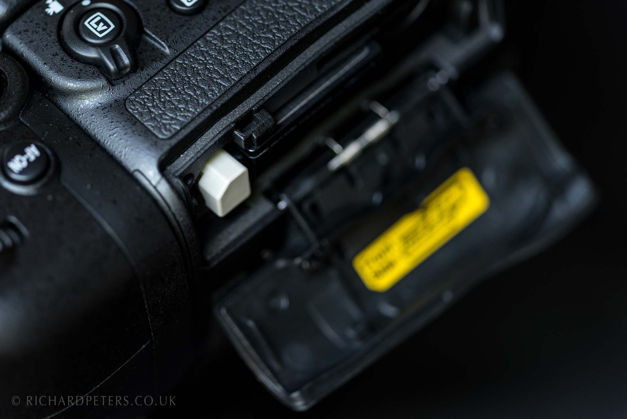 Nikon D850 XQD card slot