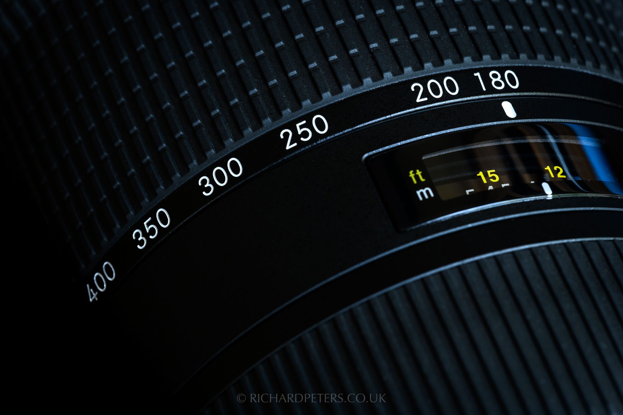 The Nikon 180-400 zoom ring